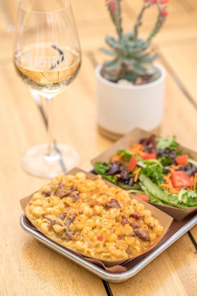 Paso Mac & Cheesesteak.